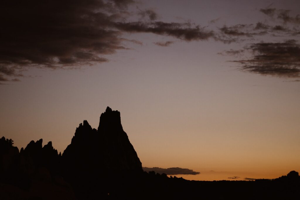 A sunrise Garden of the Gods wedding