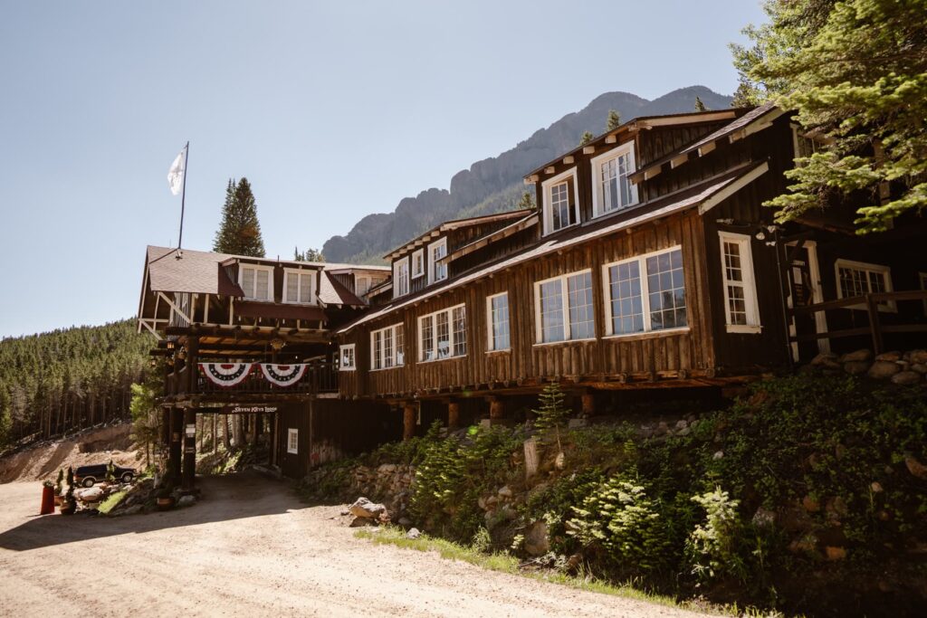 Historical Seven Keys Lodge in Estes Park, Colorado