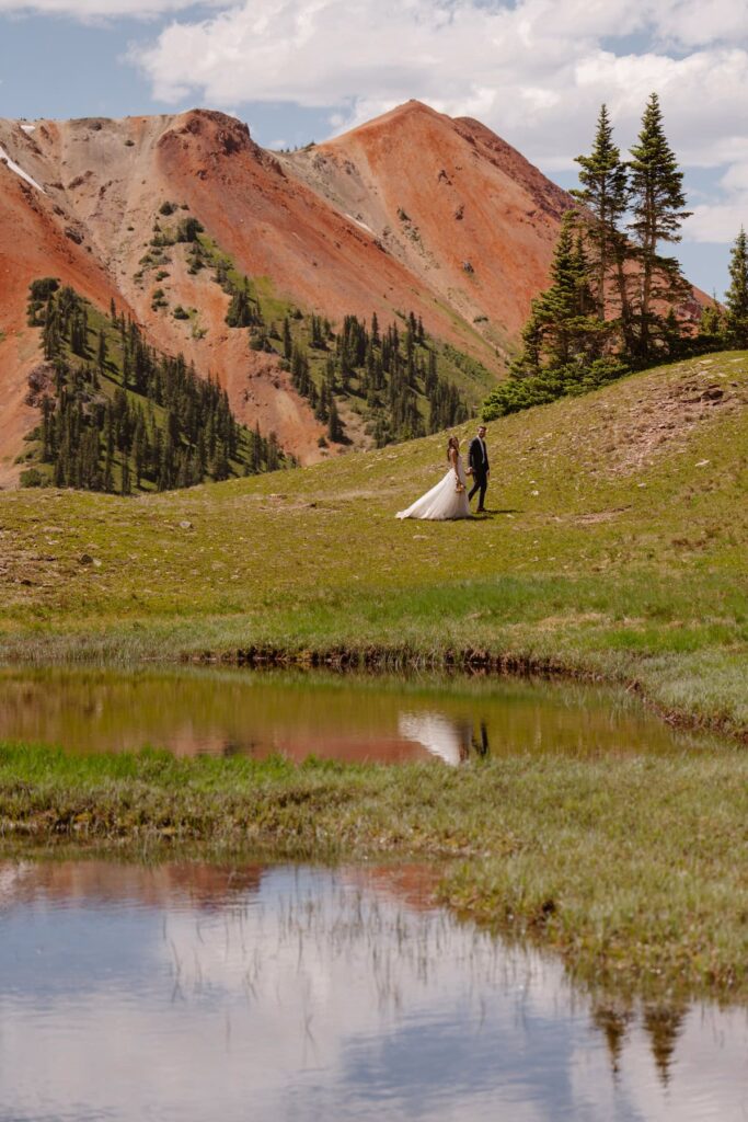 Bride and groom mountain wedding photos