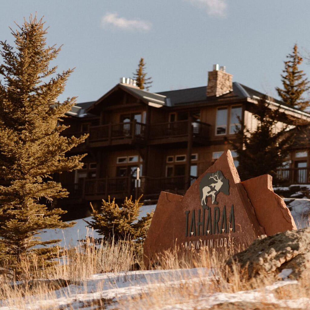 Taharaa Mountain Lodge wedding venue in the mountains of Estes Park, Colorado