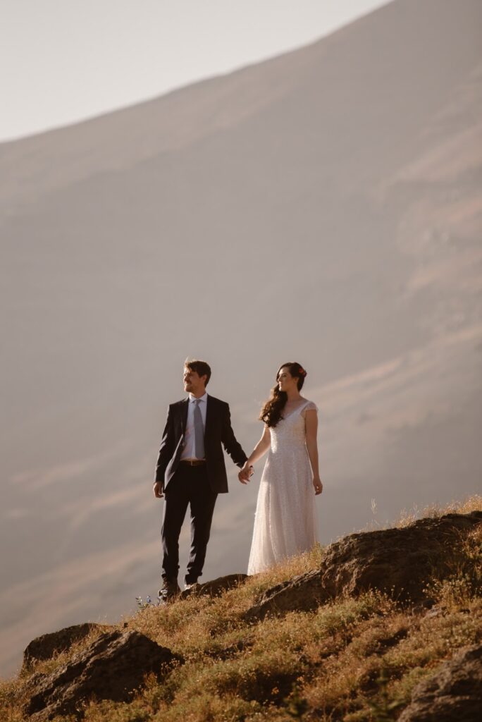 Couples photos in the mountains of Crested Butte, Colorado