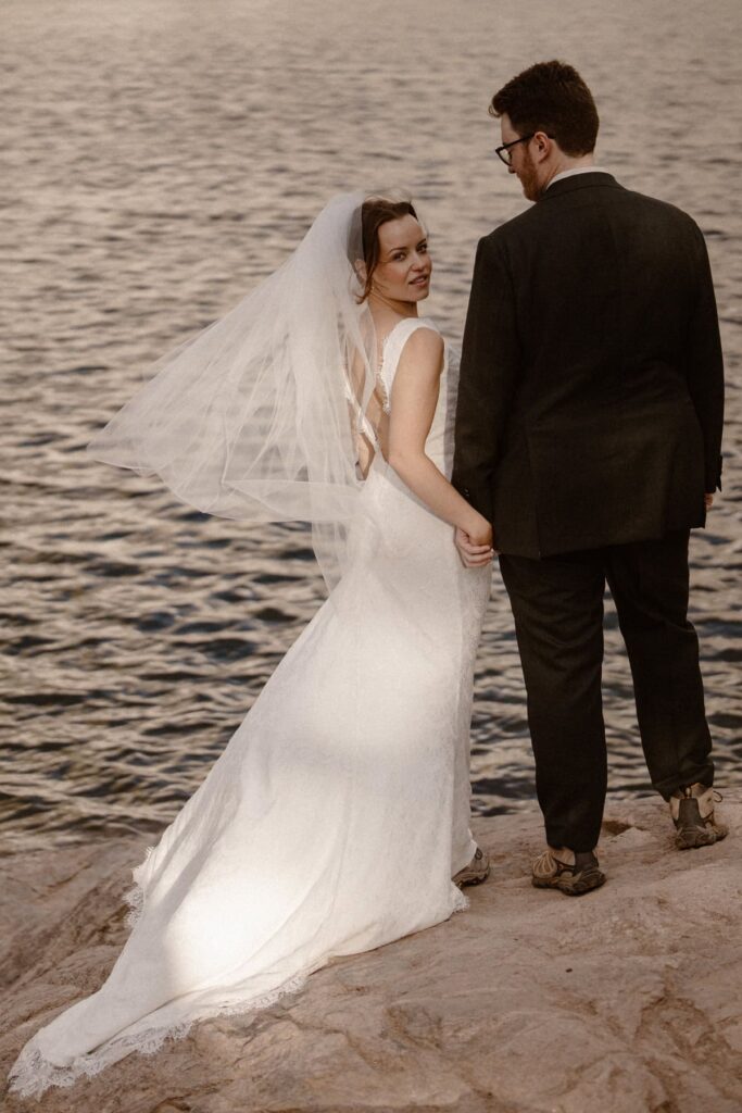 Bride and groom photos in the mountains