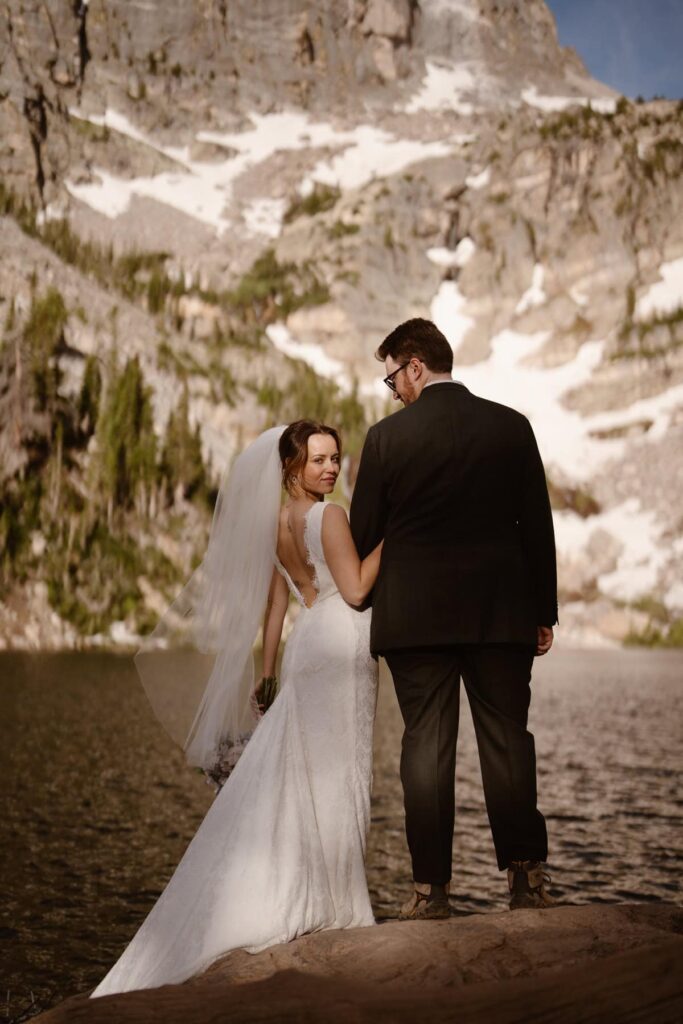 Bride and groom photos in the snowy mountains