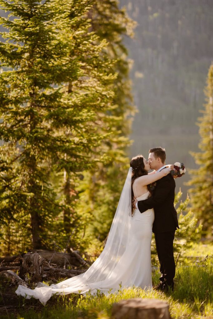 Outdoor bride and groom photos 