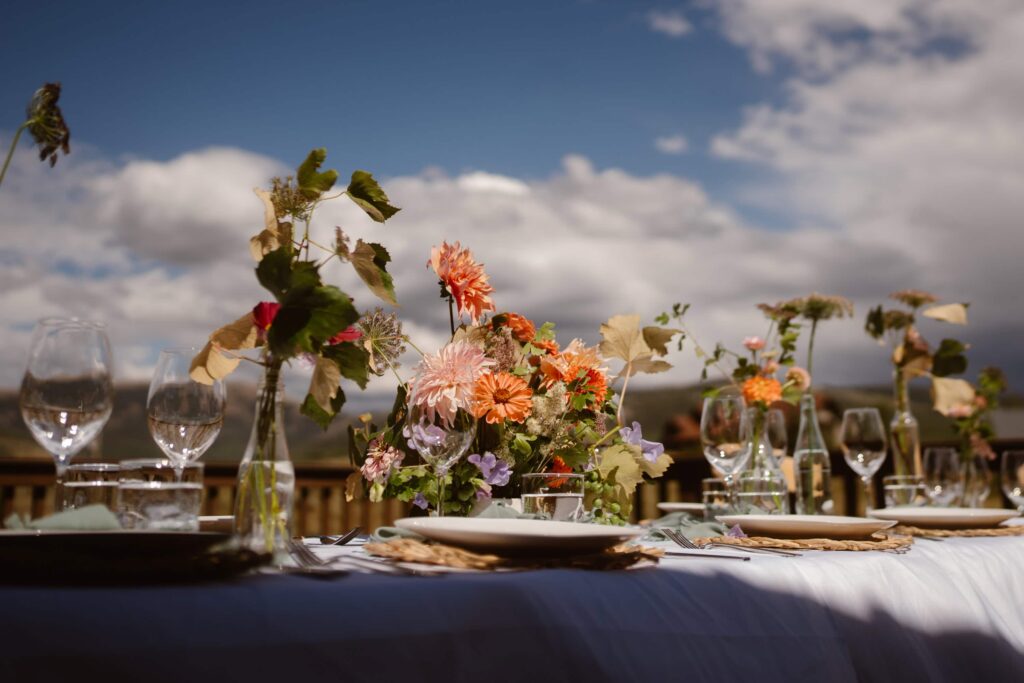 Wildlfower tablescape for Crested Butte wedding