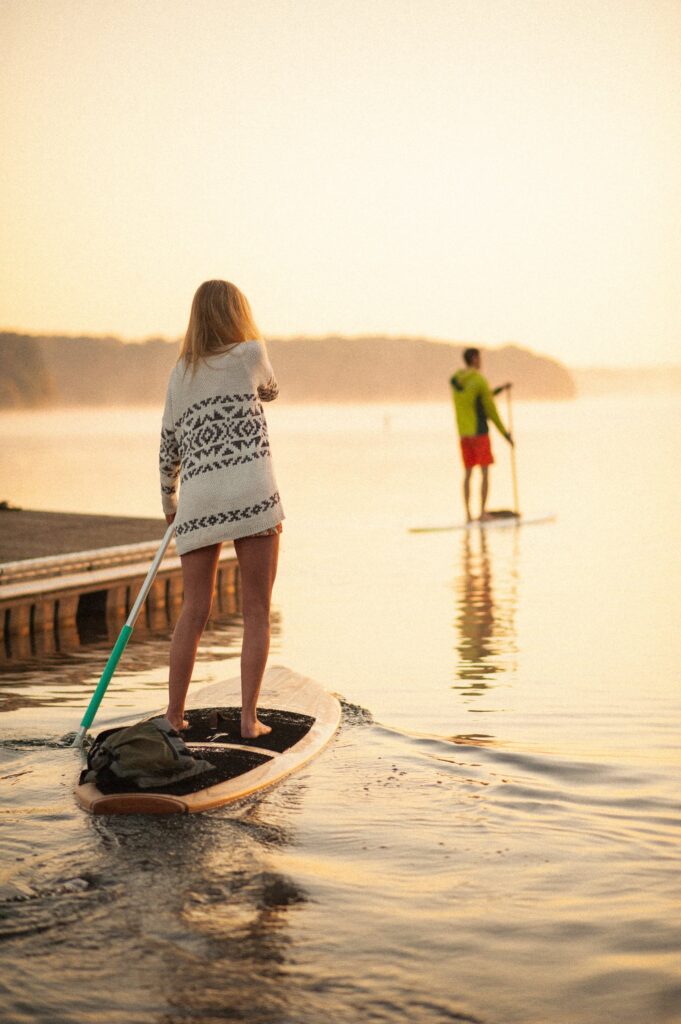 Couples photoshoot with paddleboarding