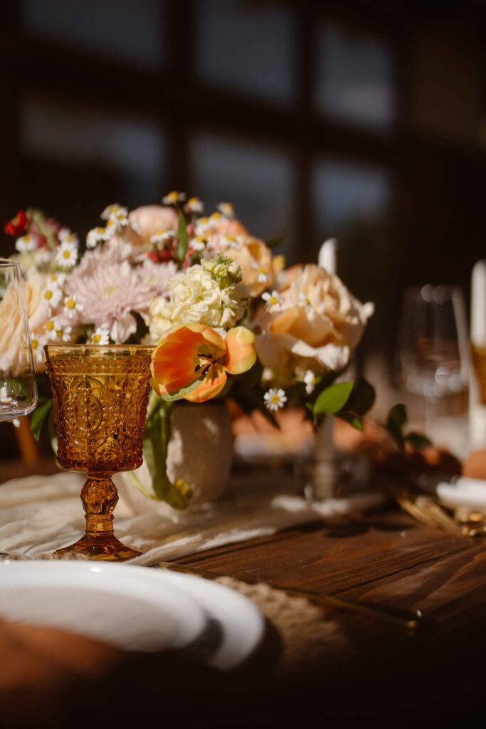 Outdoor wedding tablescape