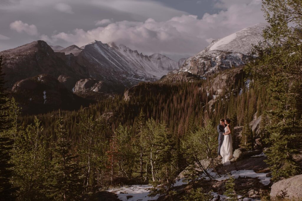 Rocky Mountain National Park wedding timeline for sunrise