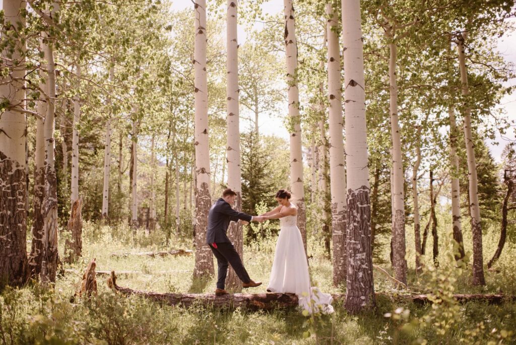 Wedding photos during mid-day in the aspen grove