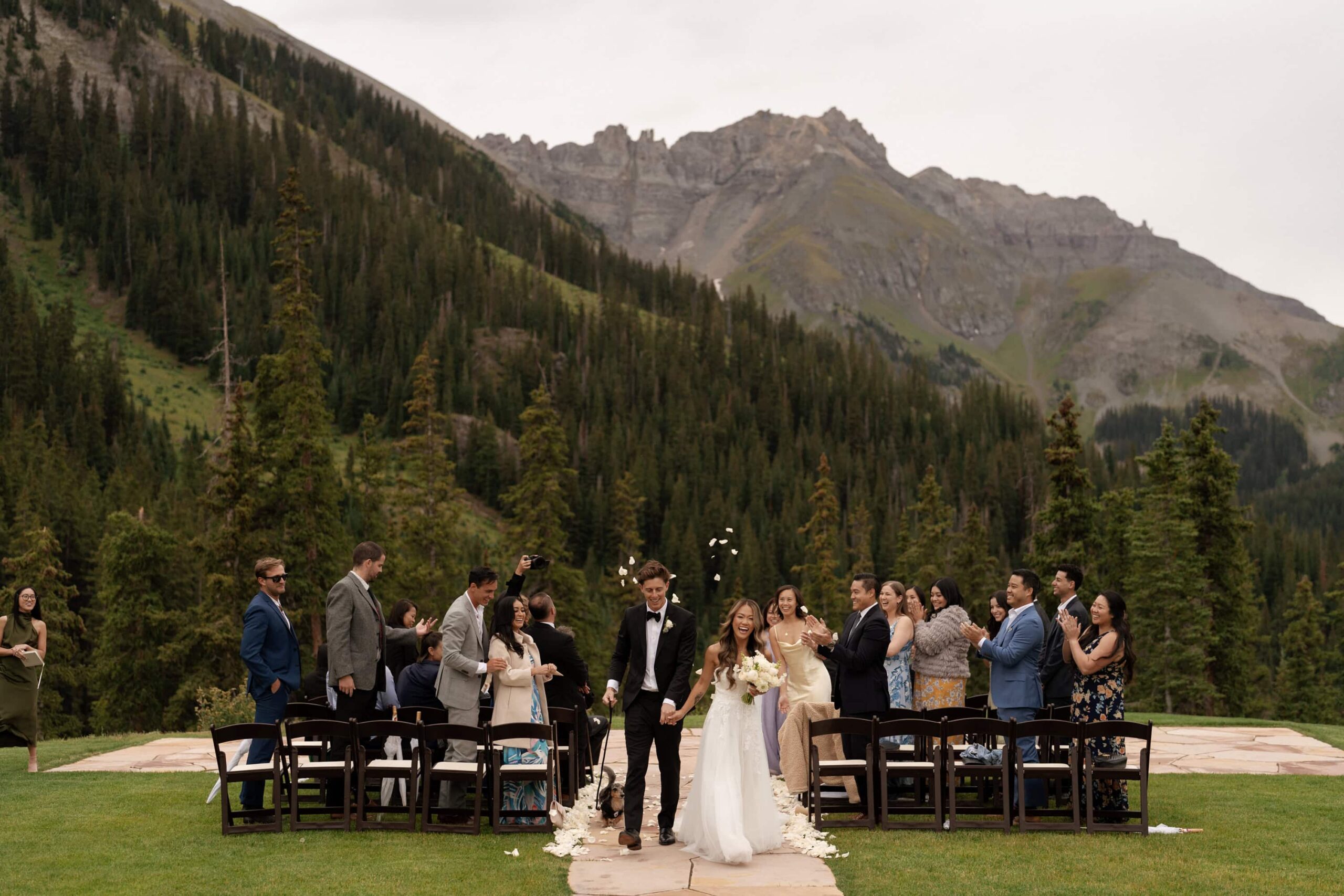 Bride and groom just married at Palmyra Lookout