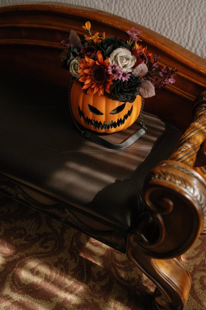 DIY Jack O'Lantern wedding bouquet