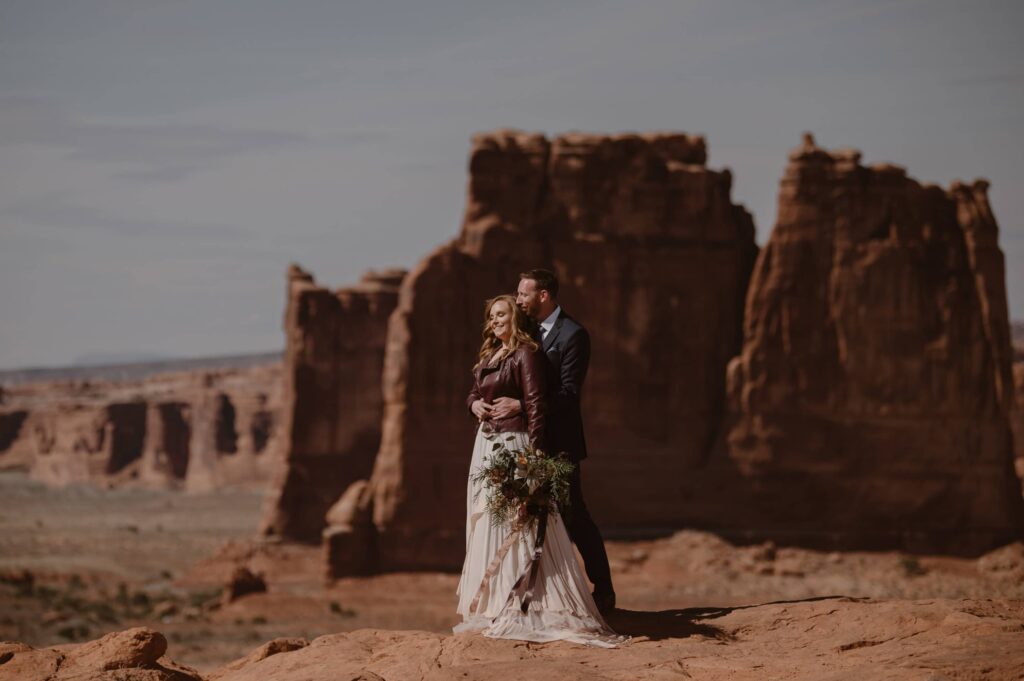 Wedding photos at La Sal Mountain Viewpoint