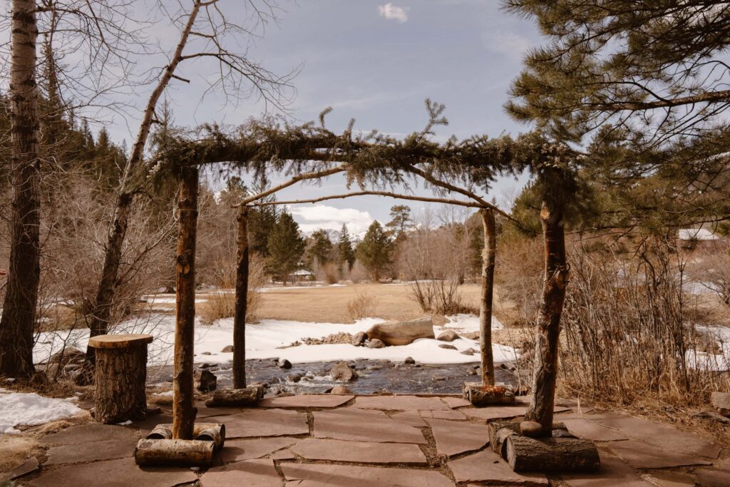 Romantic RiverSong Inn wedding ceremony site