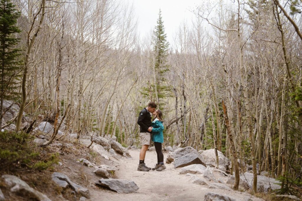 Couples photos in an aspen grove