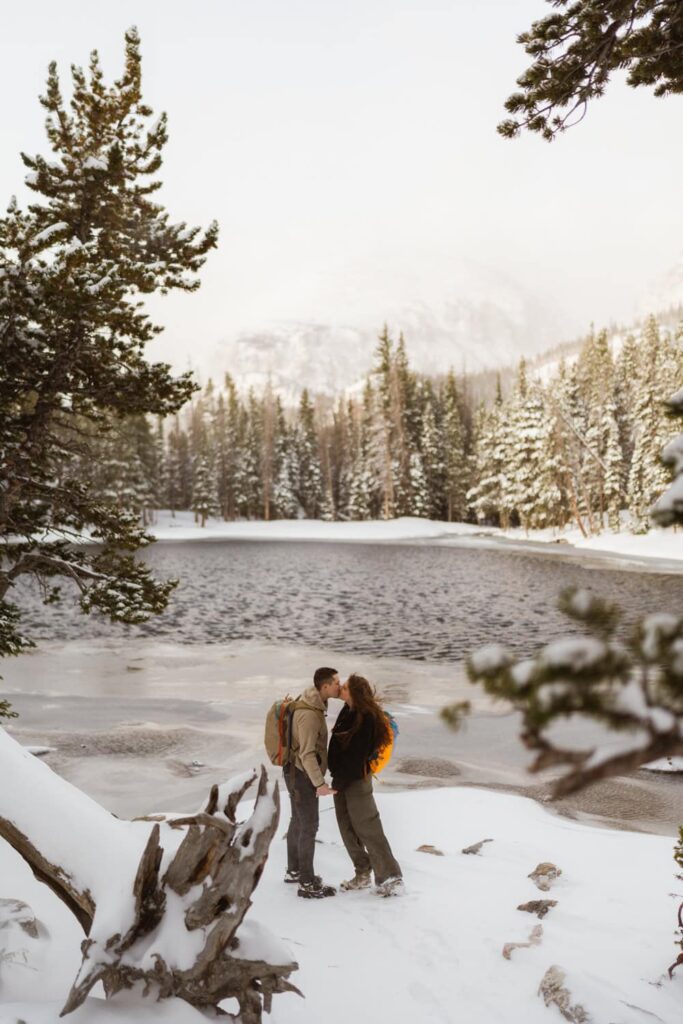 Snowy engagement photos in Estes Park