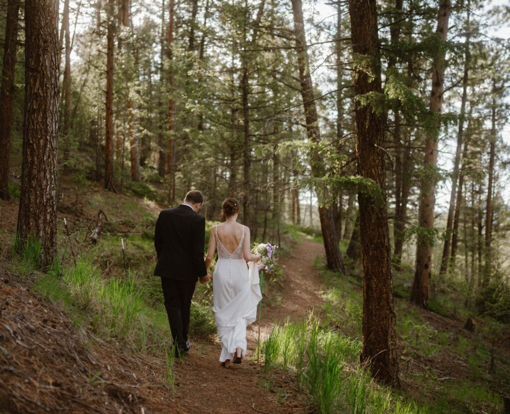 Path to wedding ceremony site at Juniper Mountain House