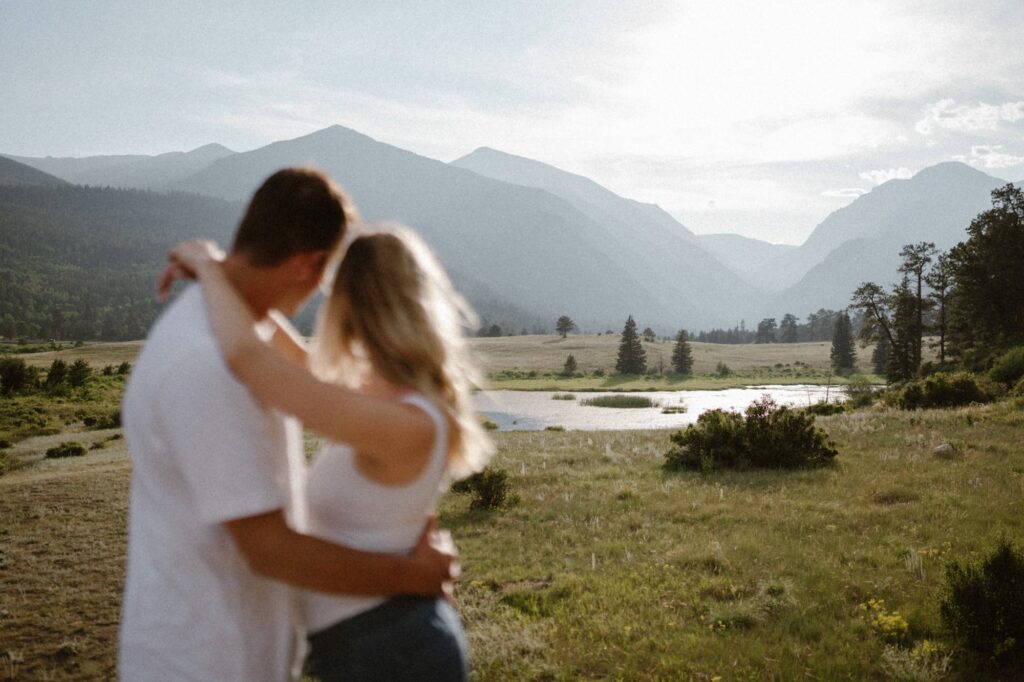 Colorado maternity photos in Rocky Mountain National Park