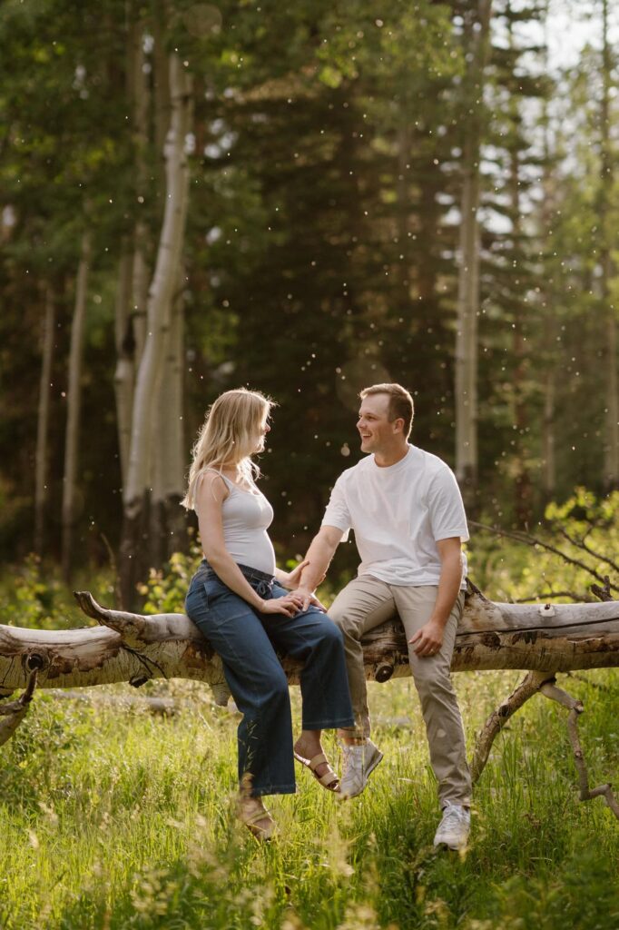 Romantic maternity photos in Rocky Mountain National Park