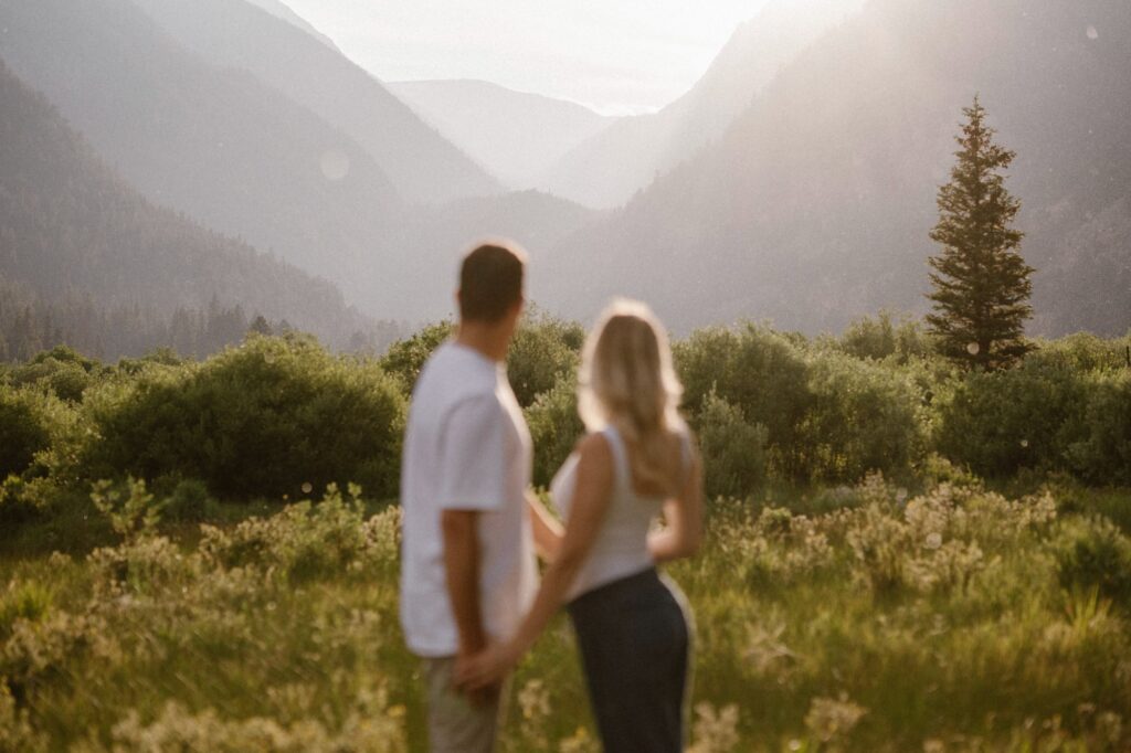 Romantic maternity photos in Colorado mountains