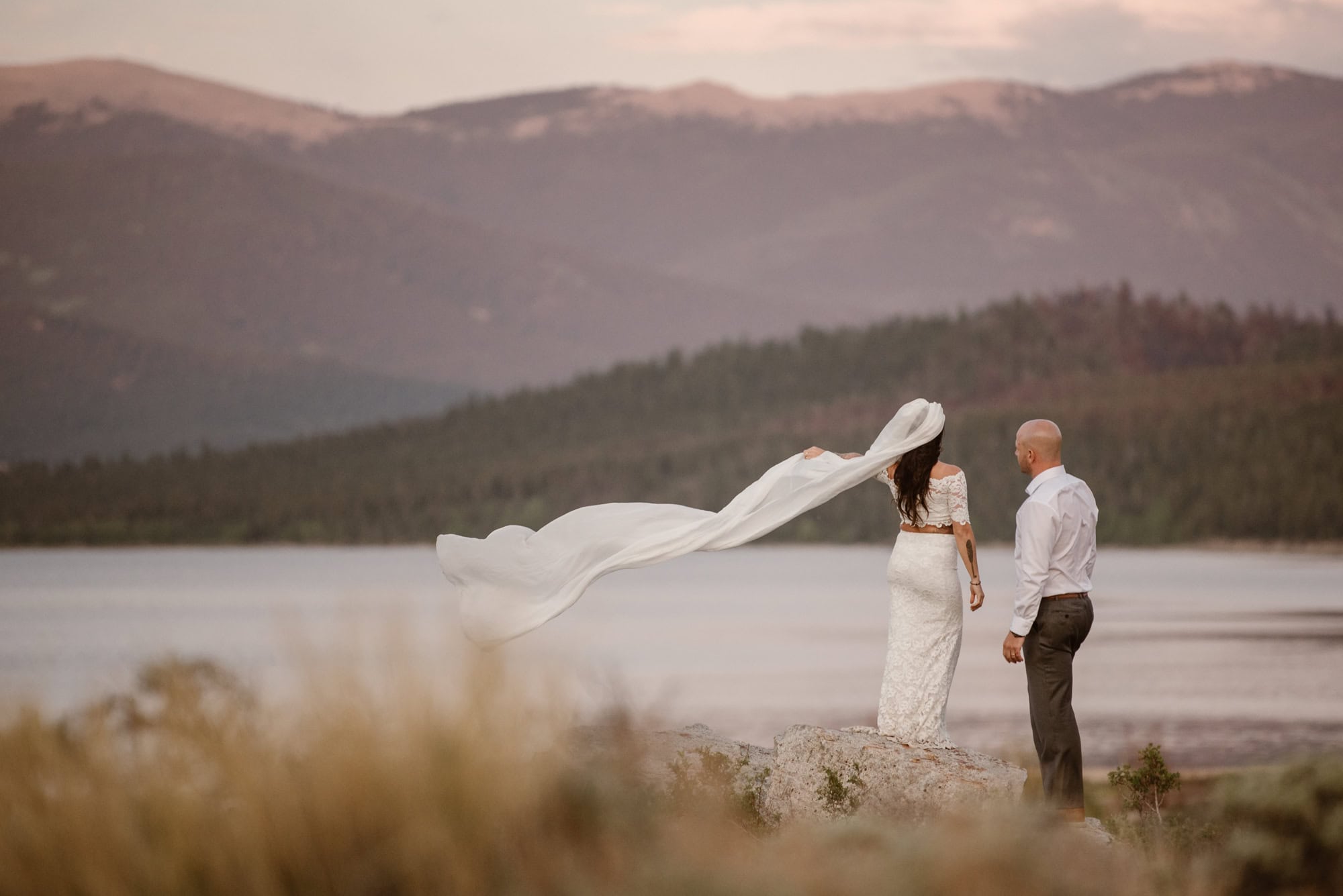 Sunset elopement photos at Twin Lakes in Colorado