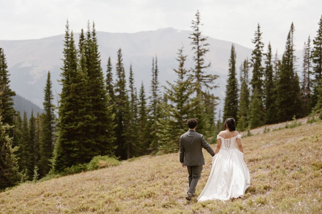 Hiking elopement in Grand Lake, Colorado