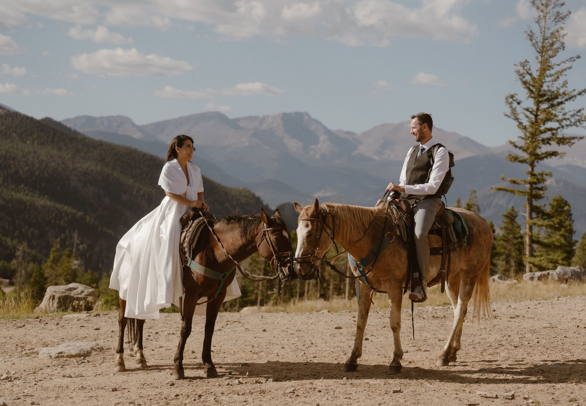horseback wedding photos in Estes Park, Colorado