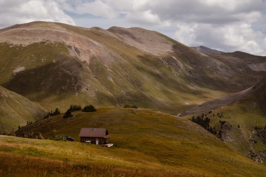 Colorado cabin in the mountains for wedding