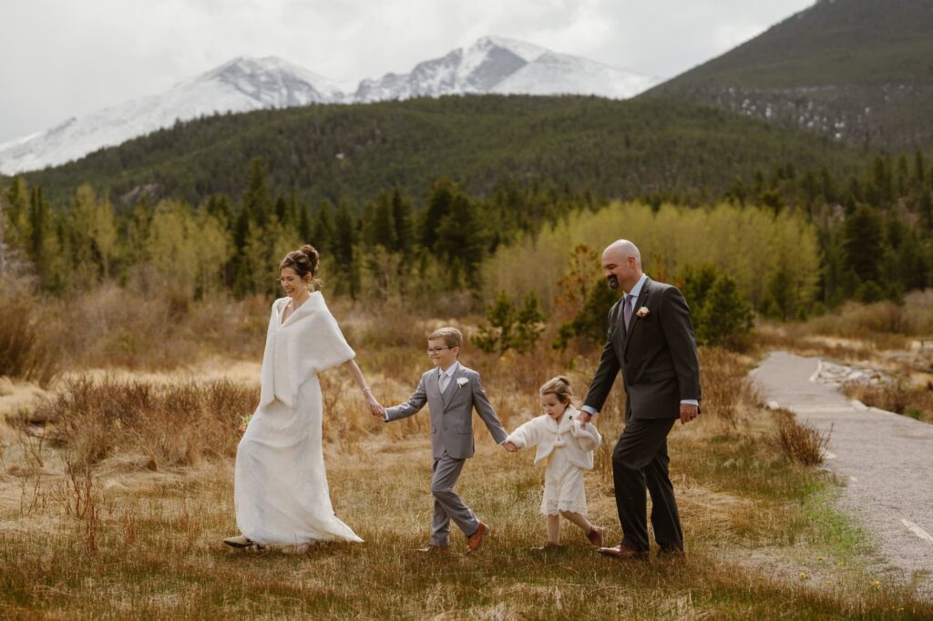 Family wedding photos in Rocky Mountain National Park