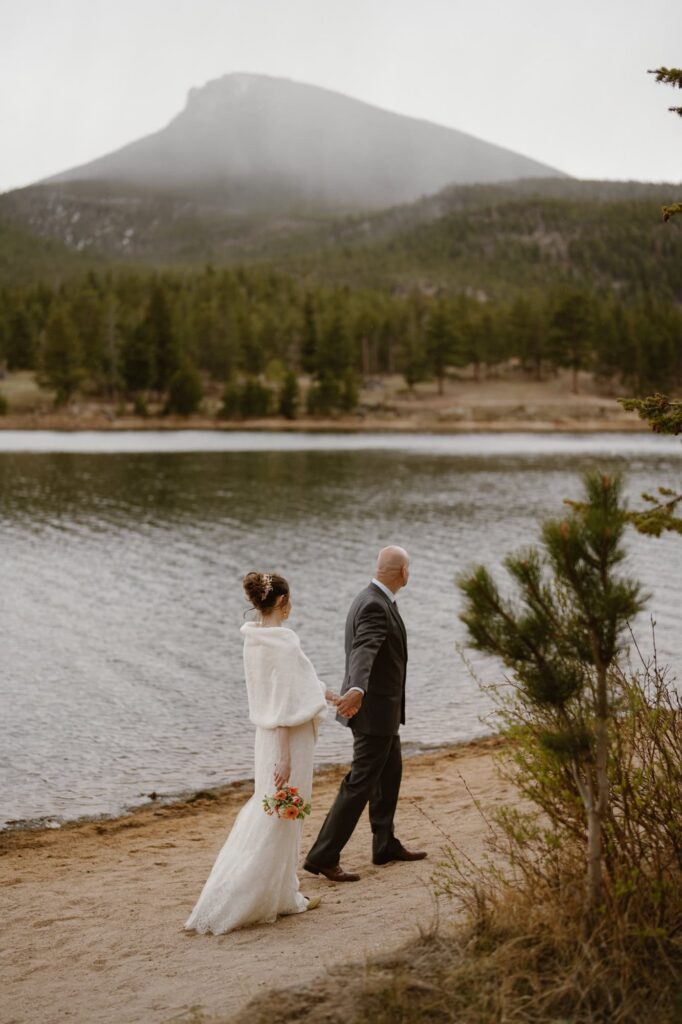 Romantic vow renewal portraits in Rocky Mountain National Park