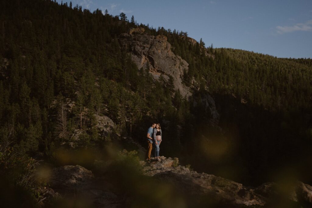 Casual maternity photos on a hike near Estes Park