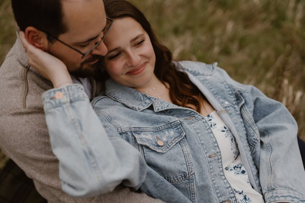 Romantic engagement photos in RMNP