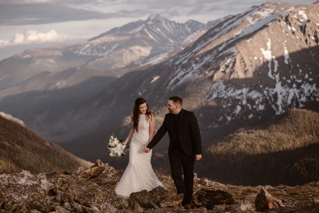 Colorado elopement photographer captures couple on top of a mountain