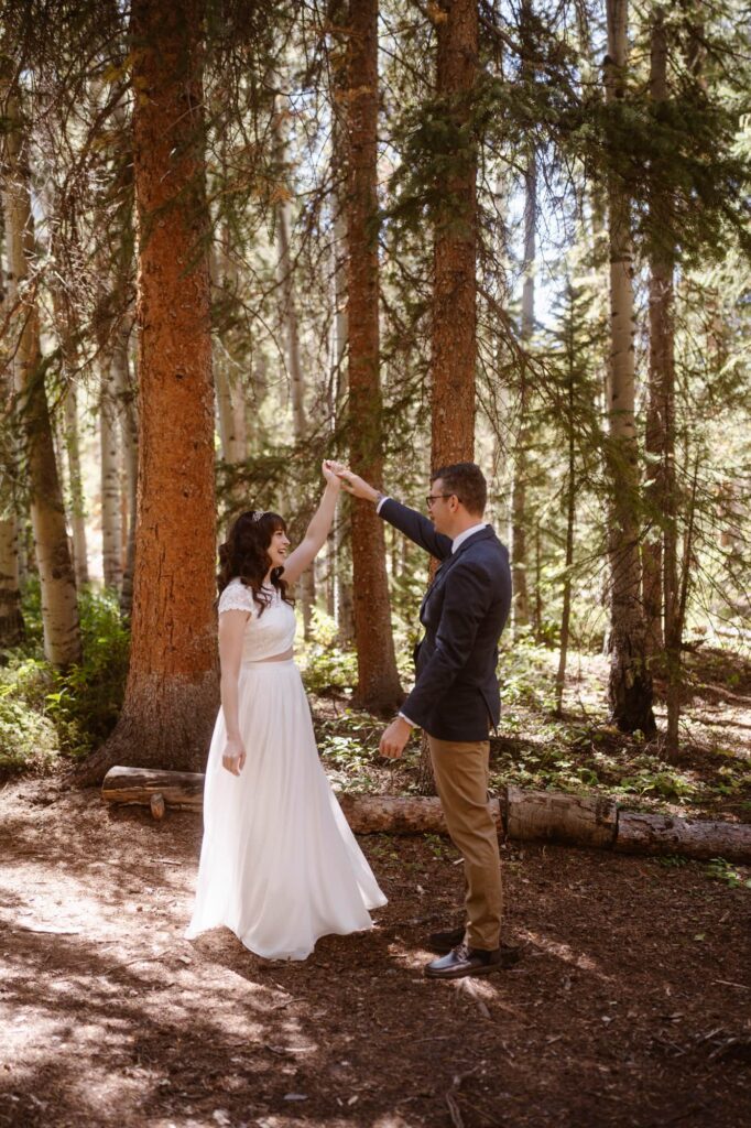 Couple shares a first look in the forest
