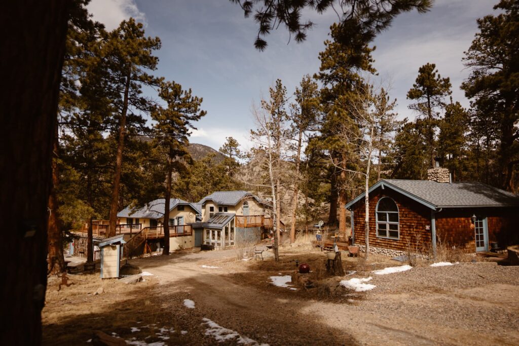 View of Romantic RiverSong Inn property in Estes Park