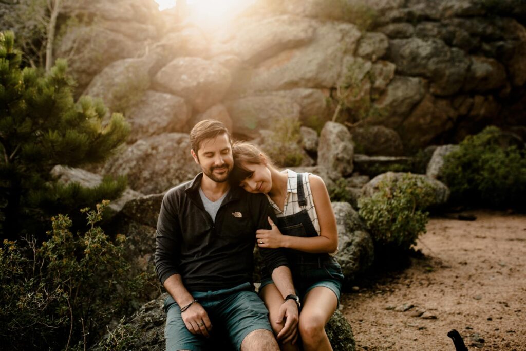 Couples engagement portraits in the mountains of Estes Park, Colorado